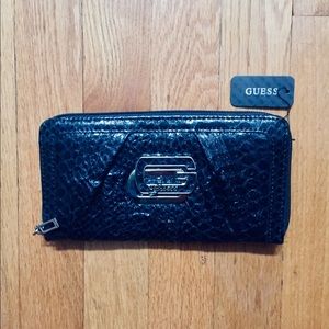 Guess Zip Around Wallet l Faux Snakeskin l NWT
